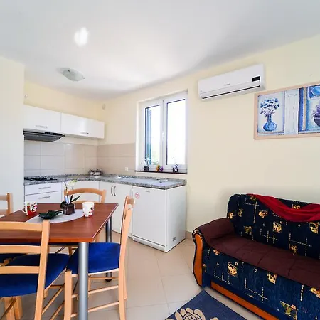 Ivan Apartment *