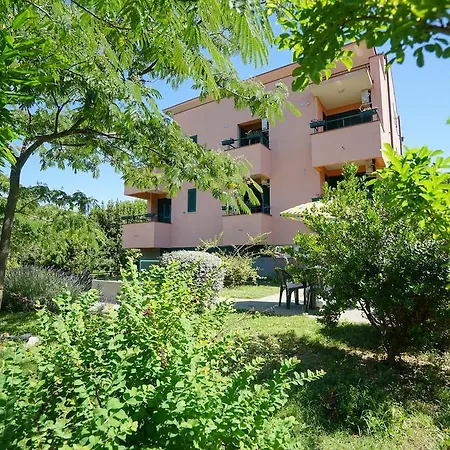 Ivan Apartment *